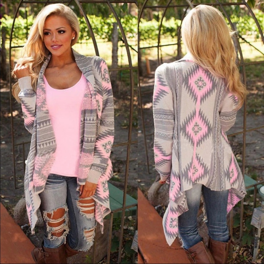 ⭐️Aztec print tribal cardigan sweater